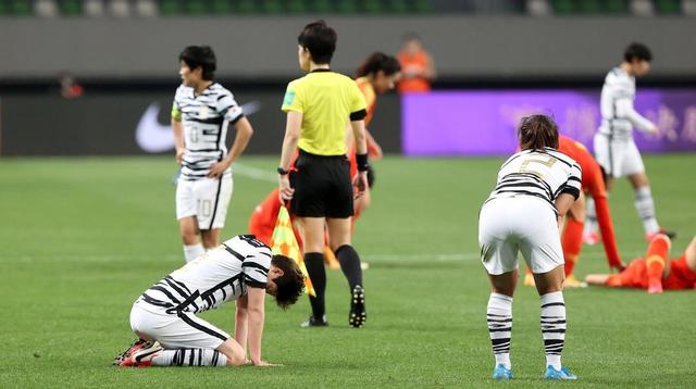 包含神奇时刻:女足比赛中的惊艳瞬间的词条 包含神奇时刻:女足比赛中的惊艳瞬间的词条