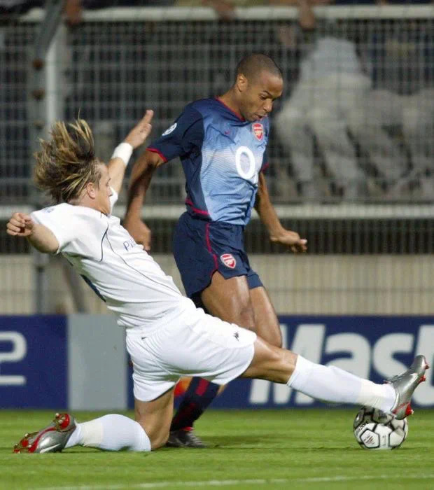 精彩瞬间回放：全明星球员对决引人入胜