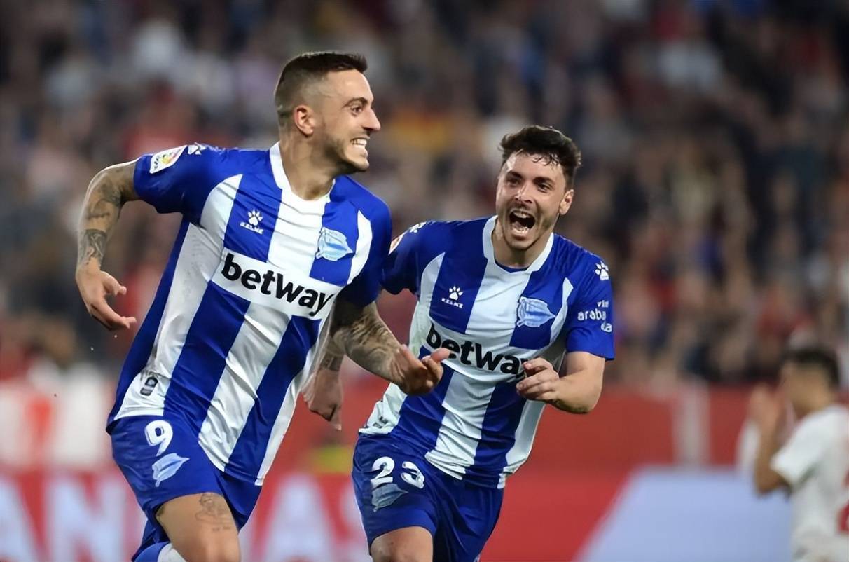 马拉加主场大胜，保级前景一片光明