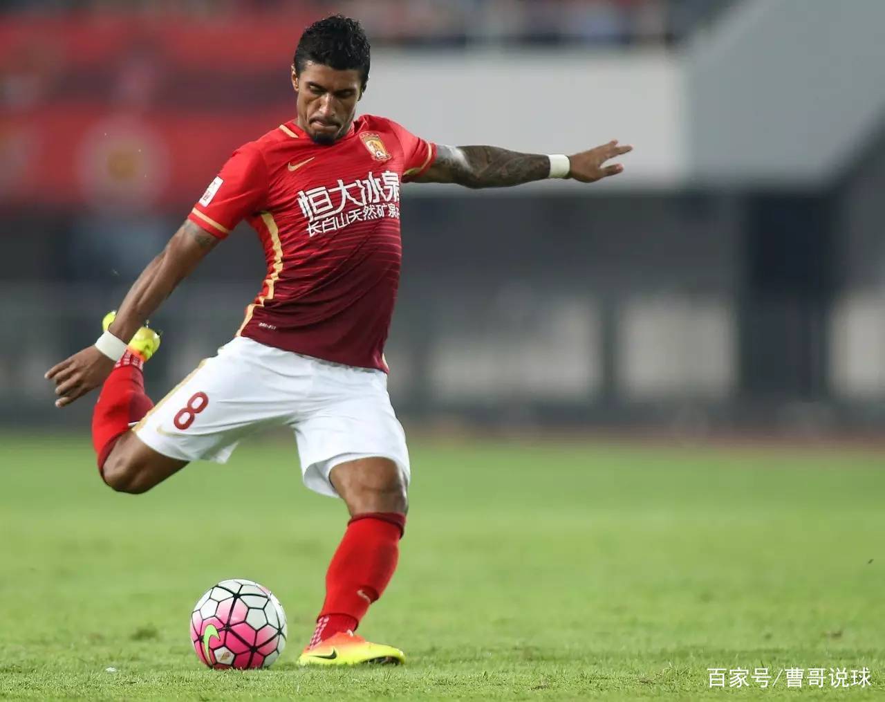 大连队实力强大，横扫对手取胜