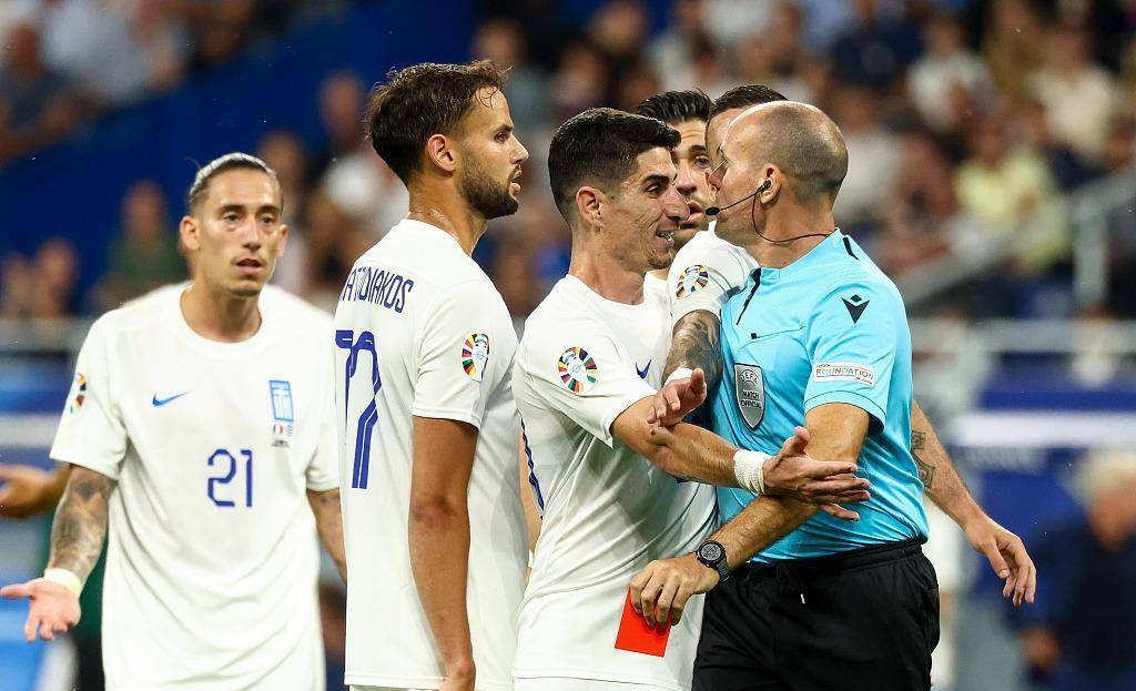 欧洲杯附加赛:乌拉圭击败瑞士,顺利晋级 欧洲杯附加赛:乌拉圭击败瑞士,顺利晋级