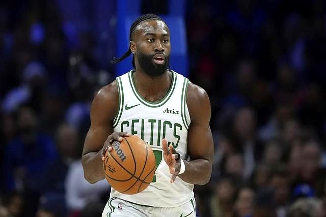 灰熊队战胜凯尔特人队，晋级西部半决赛