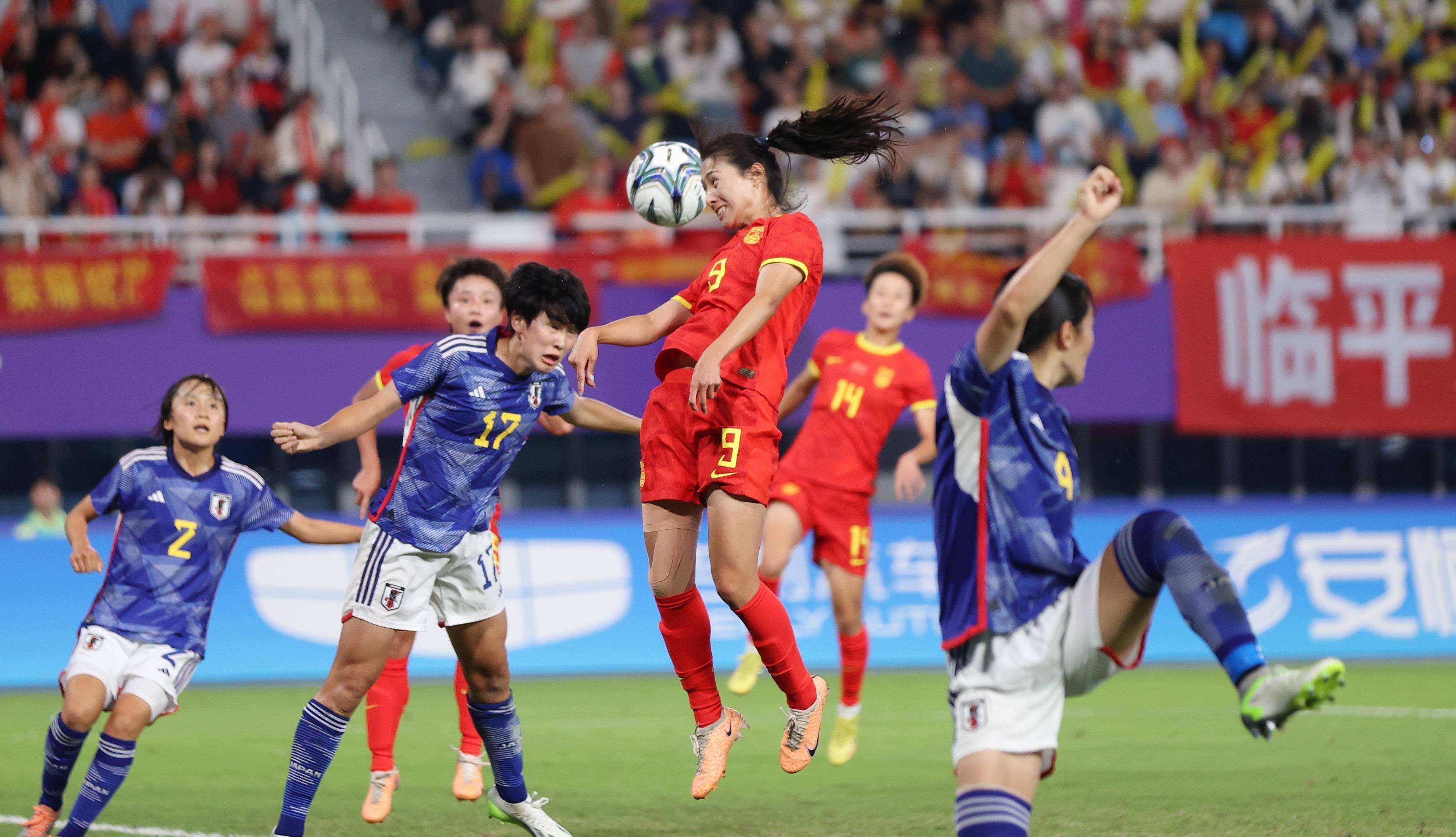 欧洲女足联赛激战正酣