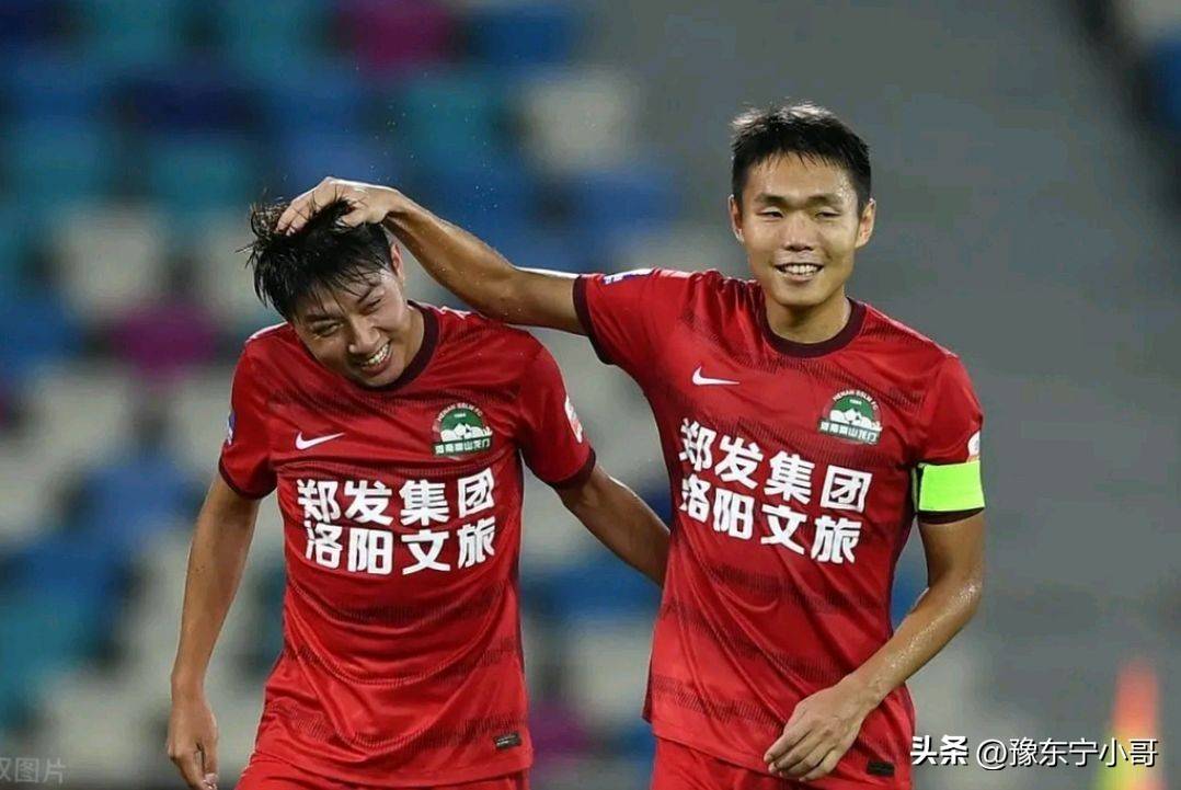 河南建业战绩不断下滑，球迷心情低落