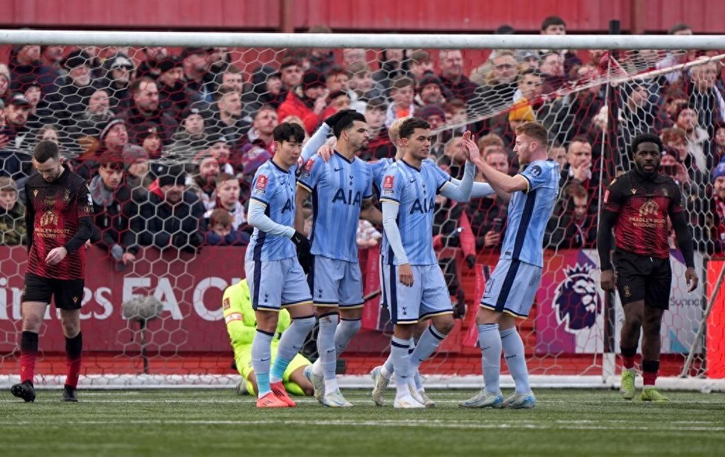 开云体育地址-热刺半场领先，下半场被对手逆袭的简单介绍