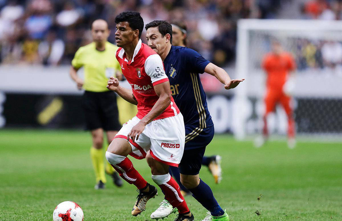 巴塞罗那与阿贾克斯-战平，错失宝贵胜机