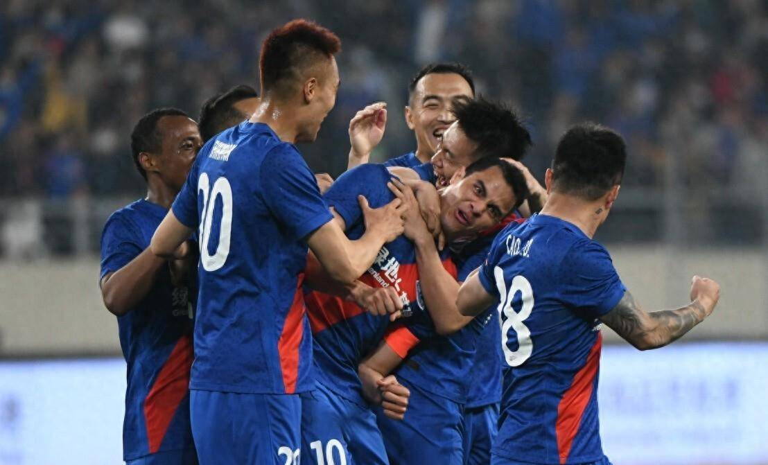 开云体育亚洲官网-上港主场擒国安，多点开花，连胜达到六场