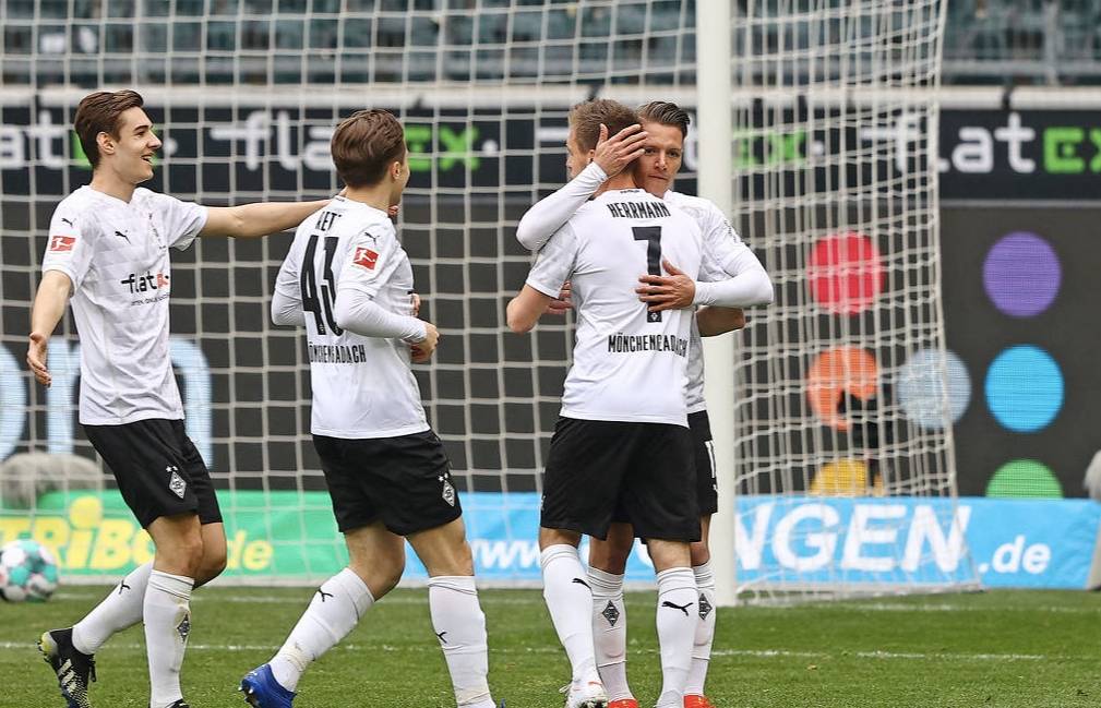 门兴格拉德巴赫防线失误频频，球队成绩不佳的简单介绍