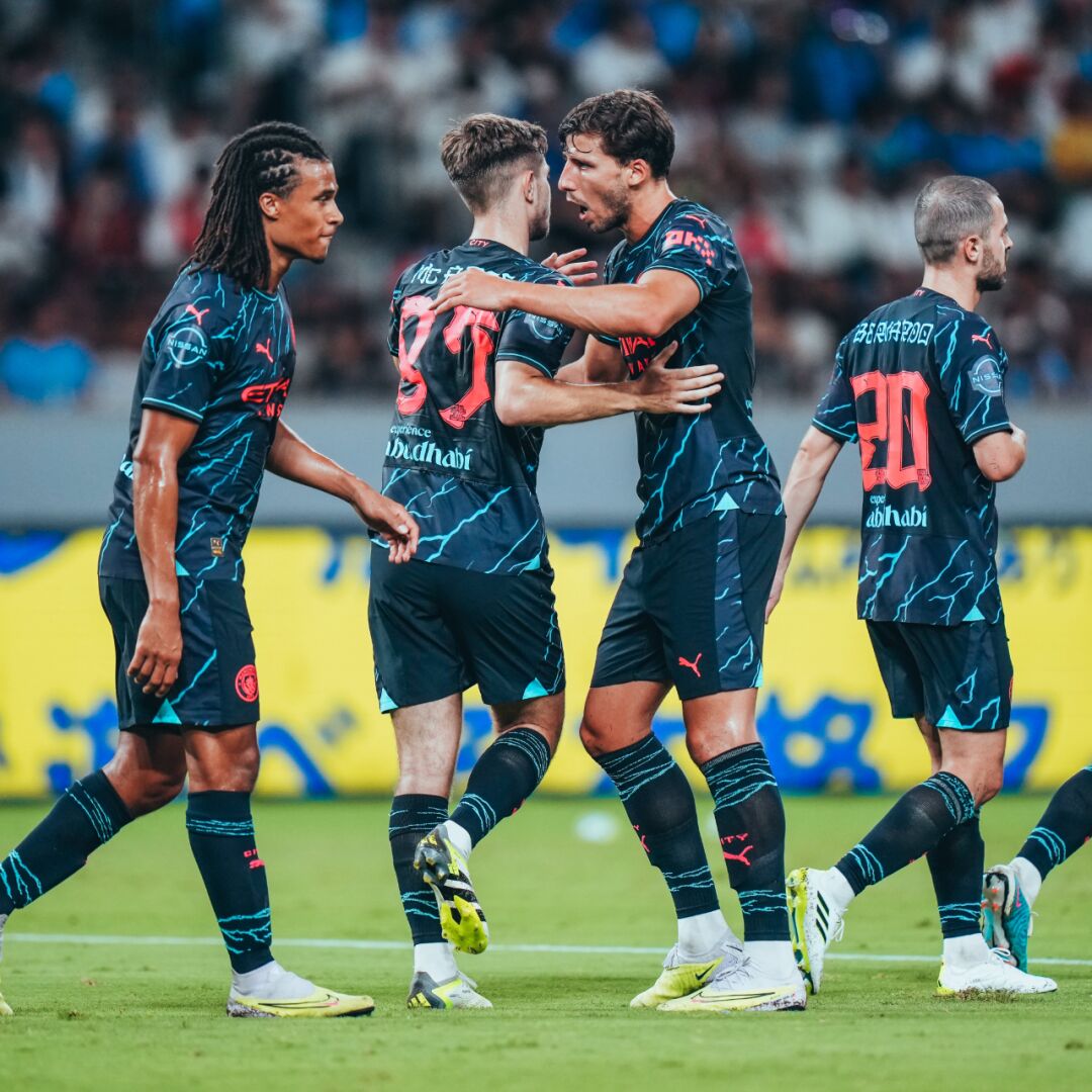 开云体育下载-关于足球竞技场上英雄辈出，比分胶着的信息