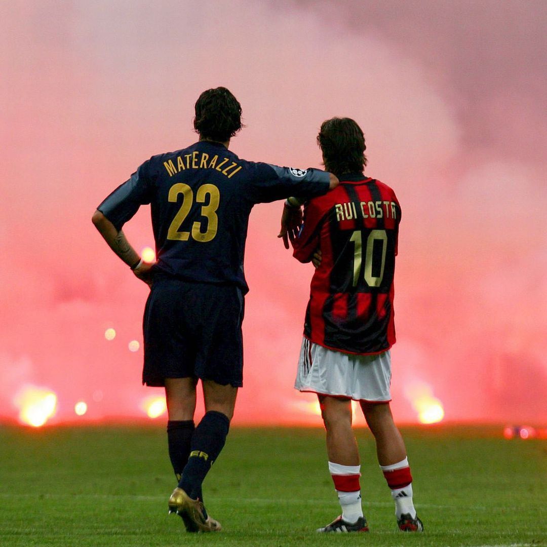 关于足球竞技场上英雄辈出,比分胶着的信息 关于足球竞技场上英雄辈出,比分胶着的信息