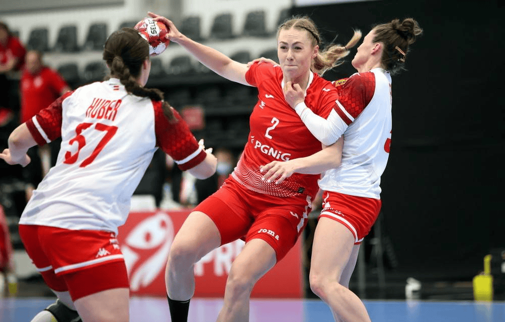 波兰球队击败对手，赢得胜利