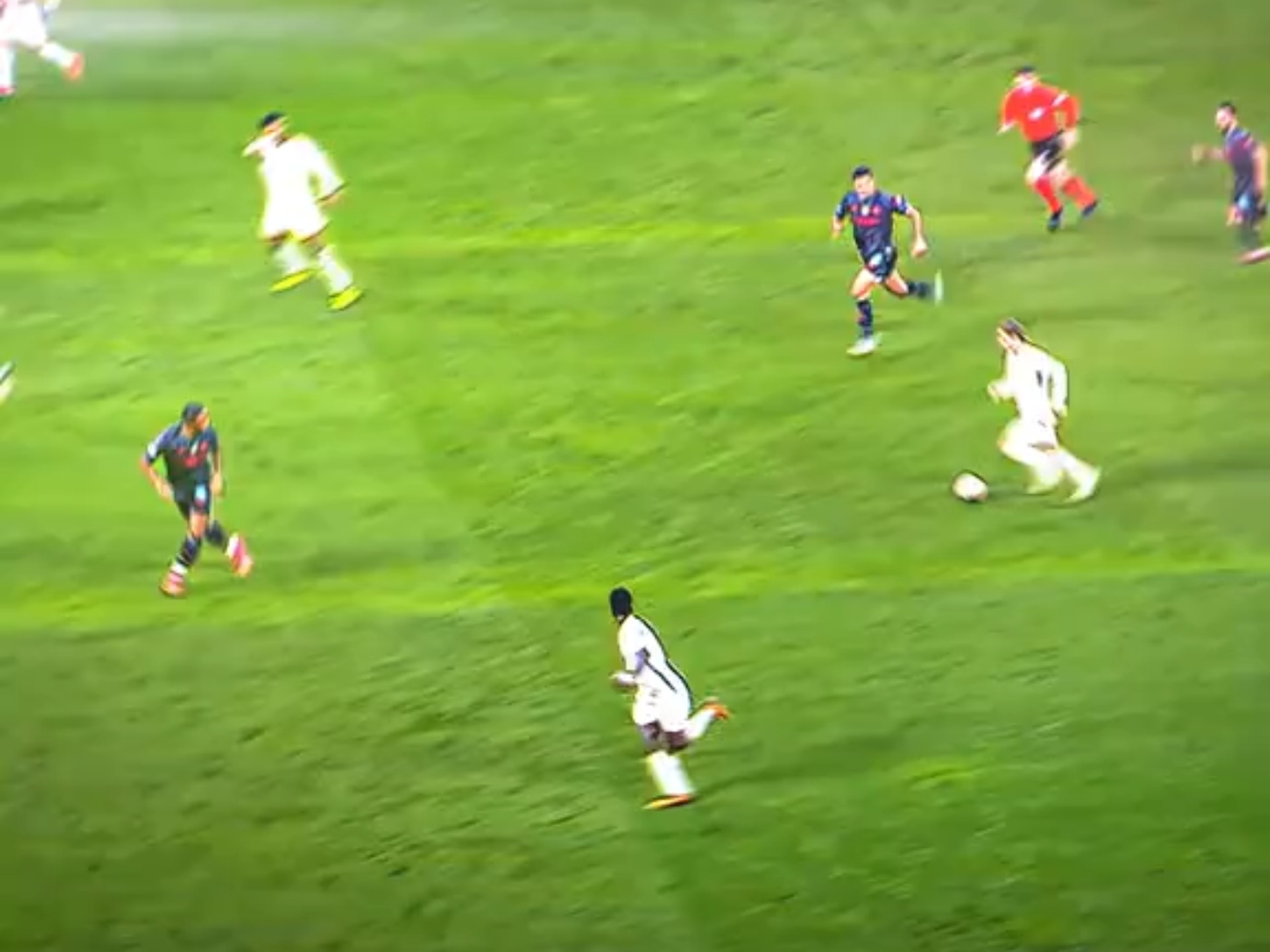 关于精彩瞬间回放：球员完美表现的信息