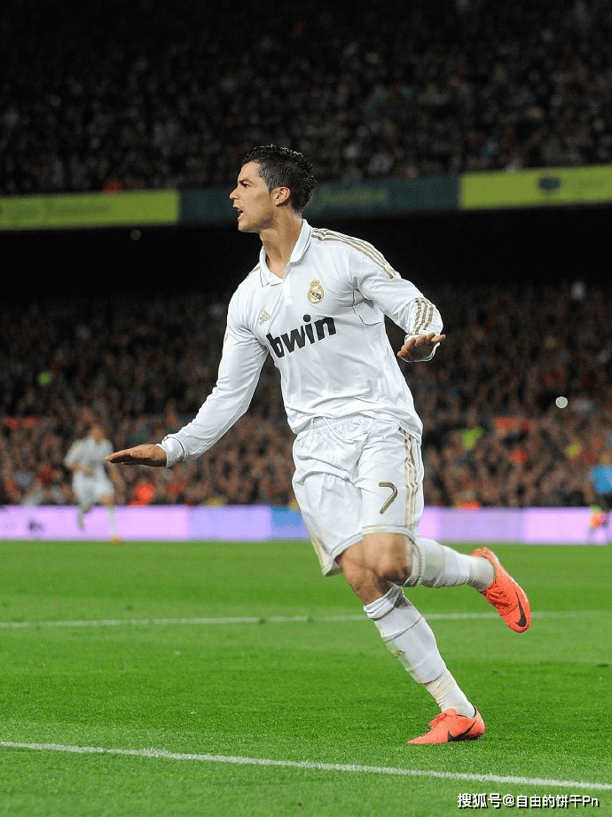 关于精彩瞬间回放:球员完美表现的信息 关于精彩瞬间回放:球员完美表现的信息