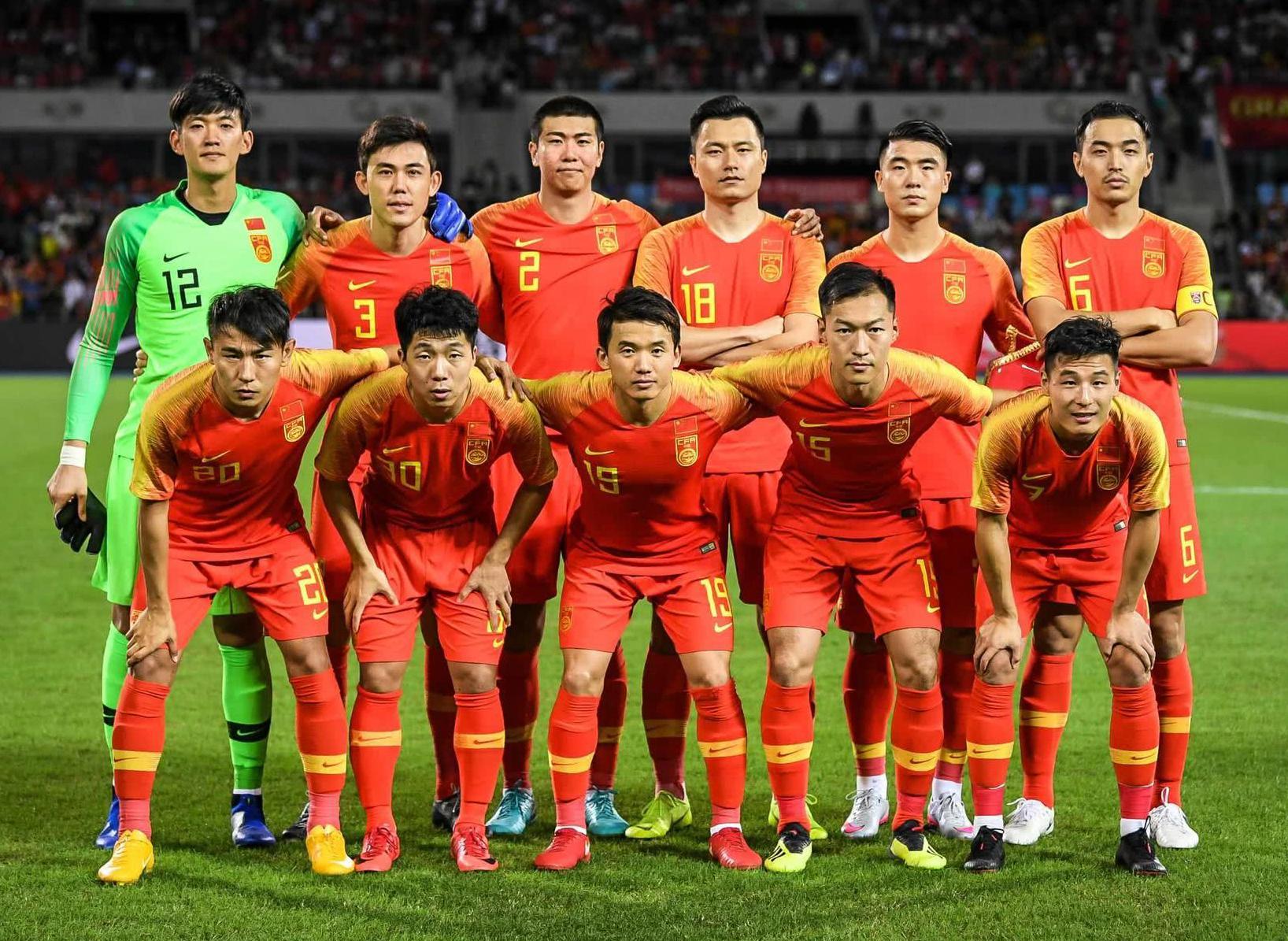 足球明星在中国足球联赛中大放异彩 足球明星在中国足球联赛中大放异彩